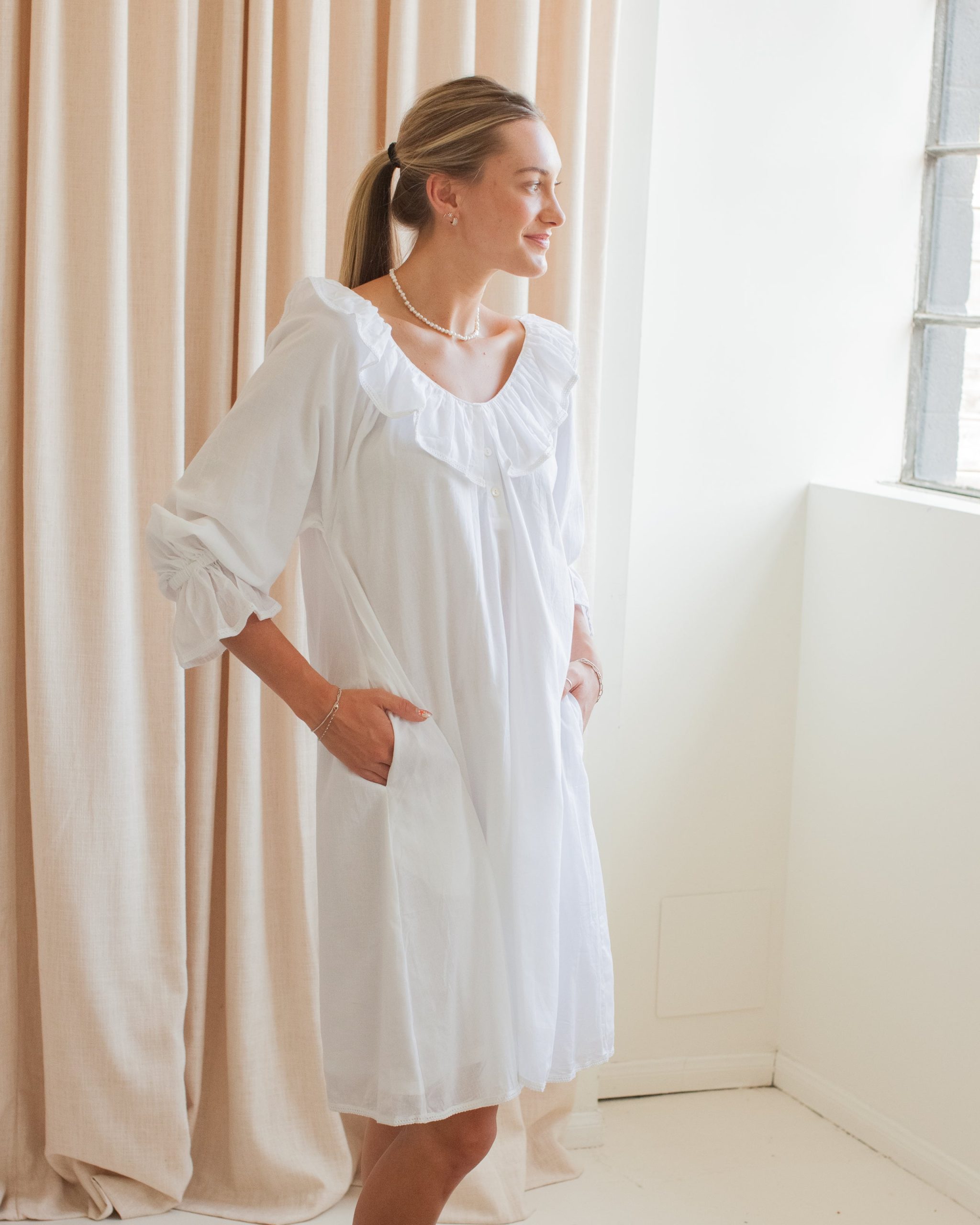 Maison de Frédéric Bennet House Dress- White - Image 2